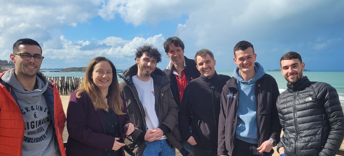 L'équipe de TECH Bretagne sur la plage du Sillon à Saint-Malo